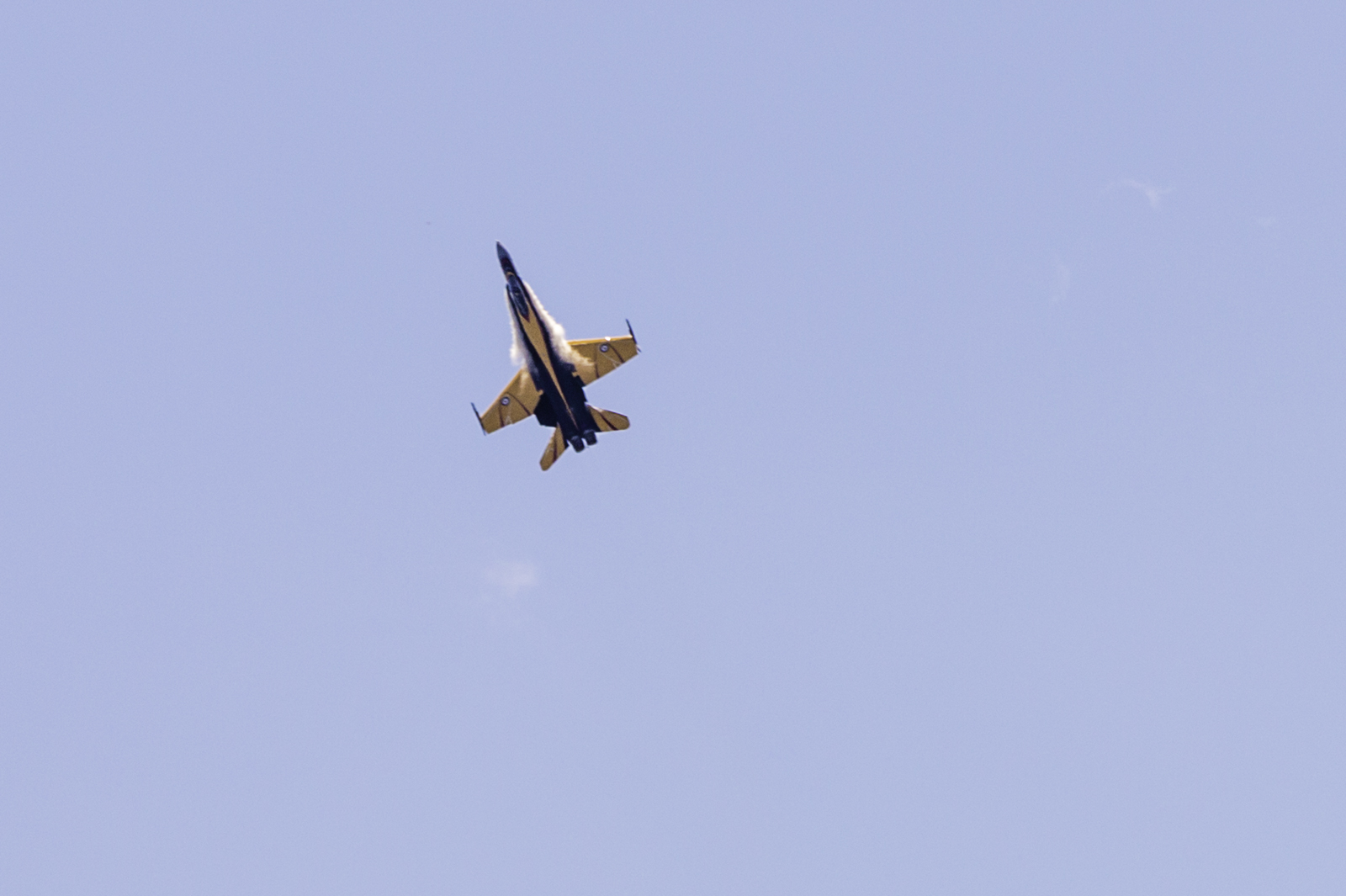 CF-18 Hornet Over Southport at 2016 MB AIrshow